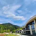 Relax Tale Apartments In Evergreen Resort * Tále