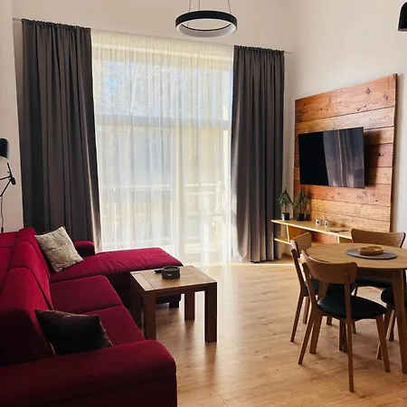 Relax In Evergreen Apartment