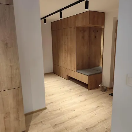 Relax In Evergreen Tále