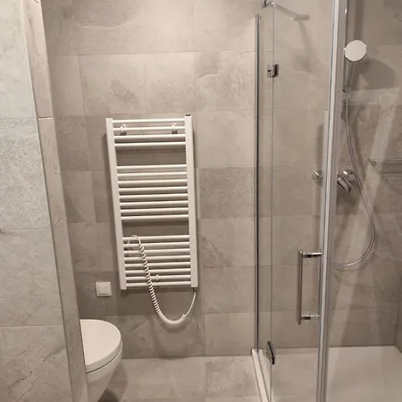 Relax In Evergreen Tále