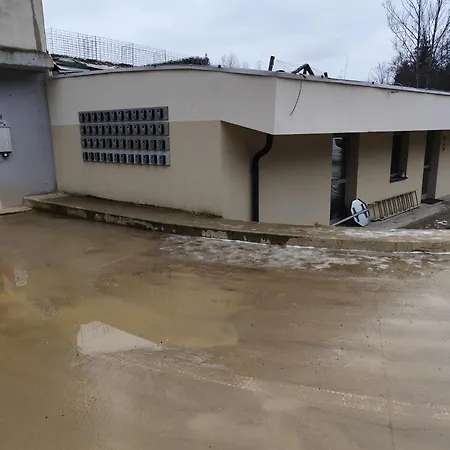 Relax In Evergreen Apartment Tale