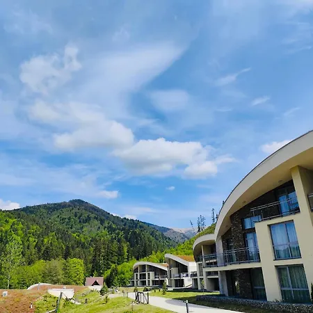 Relax In Evergreen * Tale